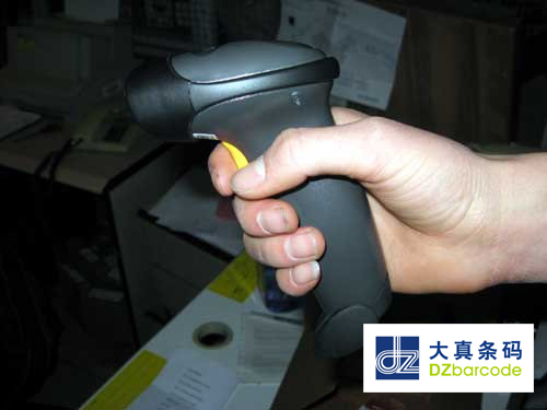 LS2208条码扫描器侧面图